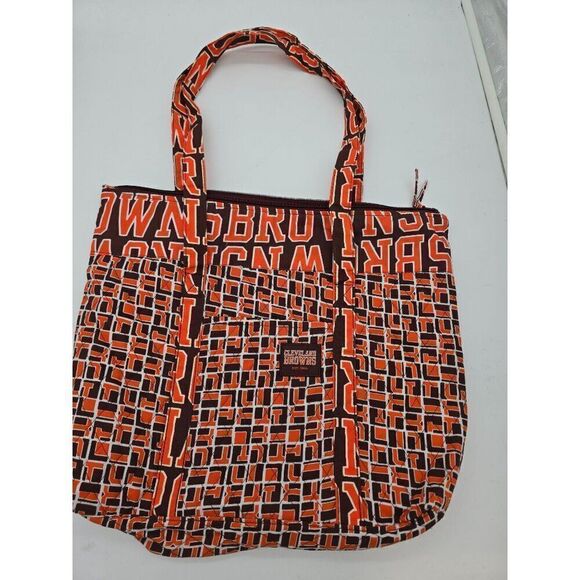 Cleveland Browns Quilted Tote Bag With Logo Design & Zipper - Picture 1 of 5